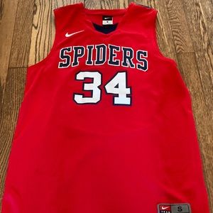 Richmond spiders college basketball jersey